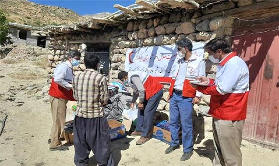 کمک‌رسانی داوطلبان هلال‌احمر به اهالی 4 روستای محروم الیگودرز