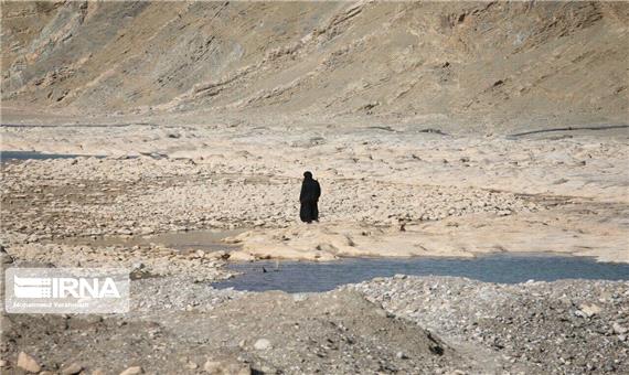 کشکان طغیانگر در انزوای خشکسالی