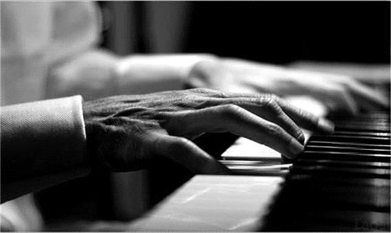 زن پیانیست 107 ساله همچنان مشغول نوازندگی است